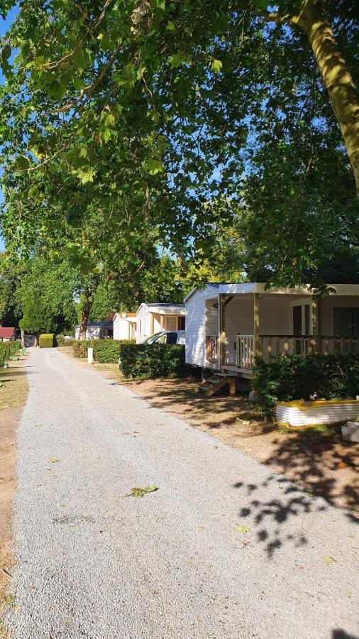 Camping Le Brochet 페론네 외부 사진