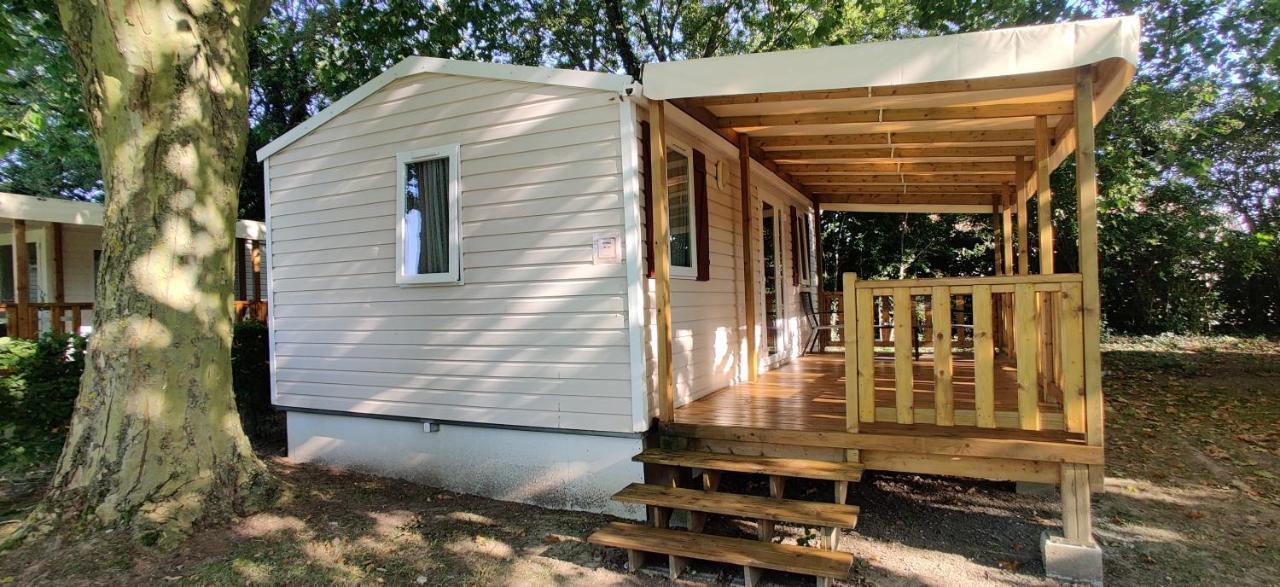 Camping Le Brochet 페론네 외부 사진